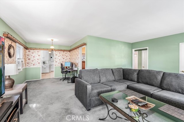 Detail Gallery Image 7 of 28 For 19612 Schoolcraft, Reseda,  CA 91335 - 3 Beds | 1 Baths