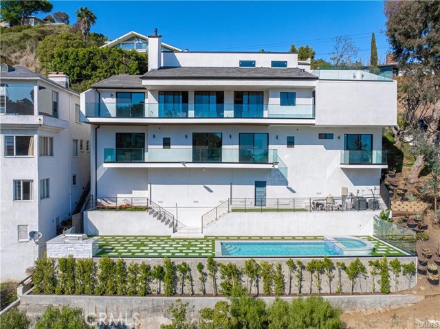 Detail Gallery Image 4 of 55 For 8566 Hollywood Bld, Los Angeles,  CA 90069 - 6 Beds | 6/1 Baths
