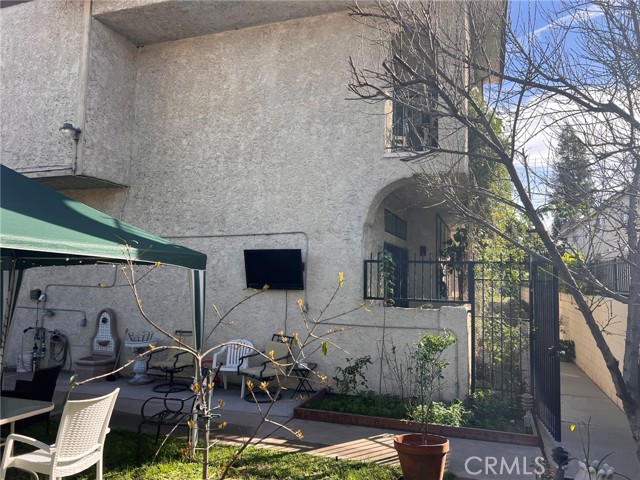 Detail Gallery Image 49 of 49 For 13243 Vanowen #2,  North Hollywood,  CA 91605 - 2 Beds | 3 Baths