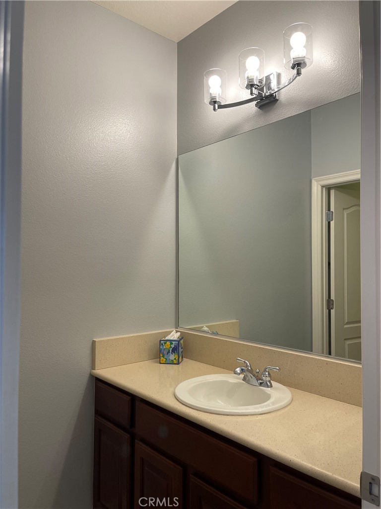 https://media.crmls.org/medias/9099bd6e-ba71-4d2b-bed8-ea0fcca0dad3.jpg?preset=X-Large