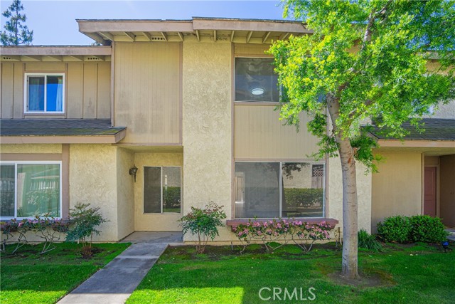Detail Gallery Image 1 of 40 For 5950 Imperial #47,  South Gate,  CA 90280 - 3 Beds | 2/1 Baths