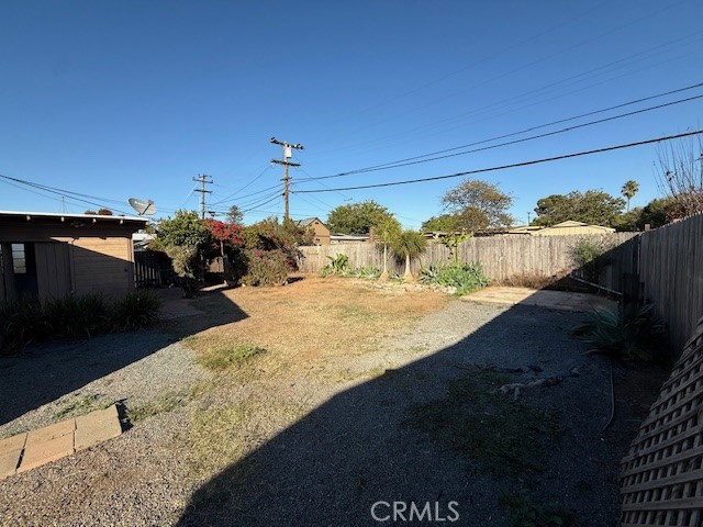 1211 9th Street, Imperial Beach CA: https://media.crmls.org/medias/9099d971-9f06-48ee-b155-3d4768cd8a77.jpg