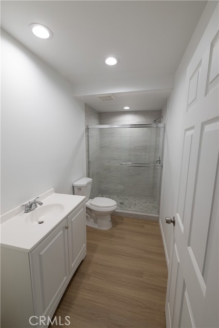 Detail Gallery Image 9 of 12 For 1202 E 3rd St, Santa Ana,  CA 92703 - 2 Beds | 2/1 Baths