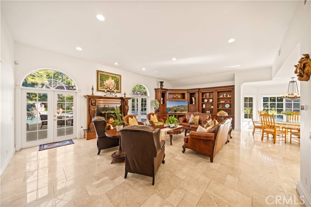 Detail Gallery Image 7 of 71 For 1161 N Coyote, Orange,  CA 92869 - 5 Beds | 5/1 Baths