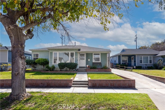 Detail Gallery Image 1 of 1 For 2942 Denmead St, Lakewood,  CA 90712 - 3 Beds | 1 Baths