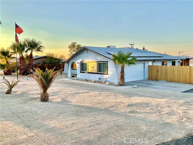 Detail Gallery Image 2 of 32 For 73914 White Sands Dr, Twentynine Palms,  CA 92277 - 3 Beds | 2 Baths