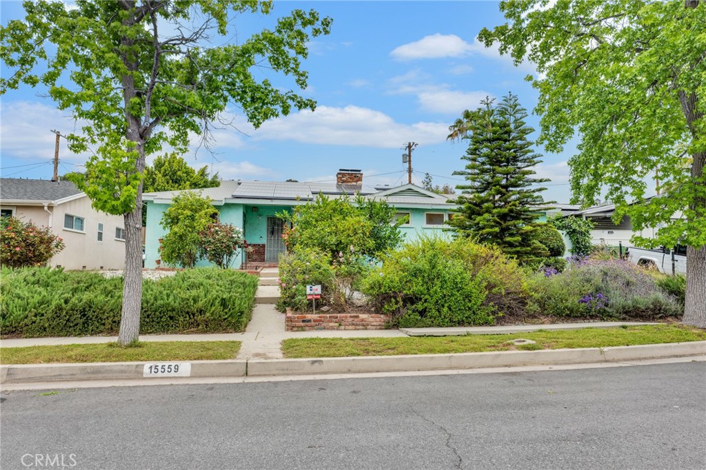 15559 Harvest Street, Granada Hills, CA 91344