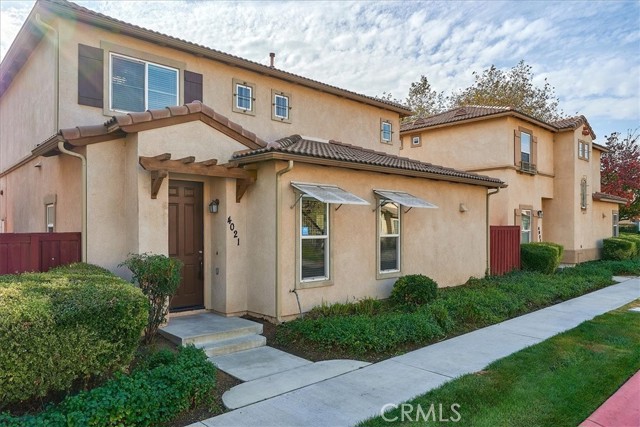 Detail Gallery Image 3 of 67 For 4021 Landau Ct, Riverside,  CA 92501 - 3 Beds | 2/1 Baths