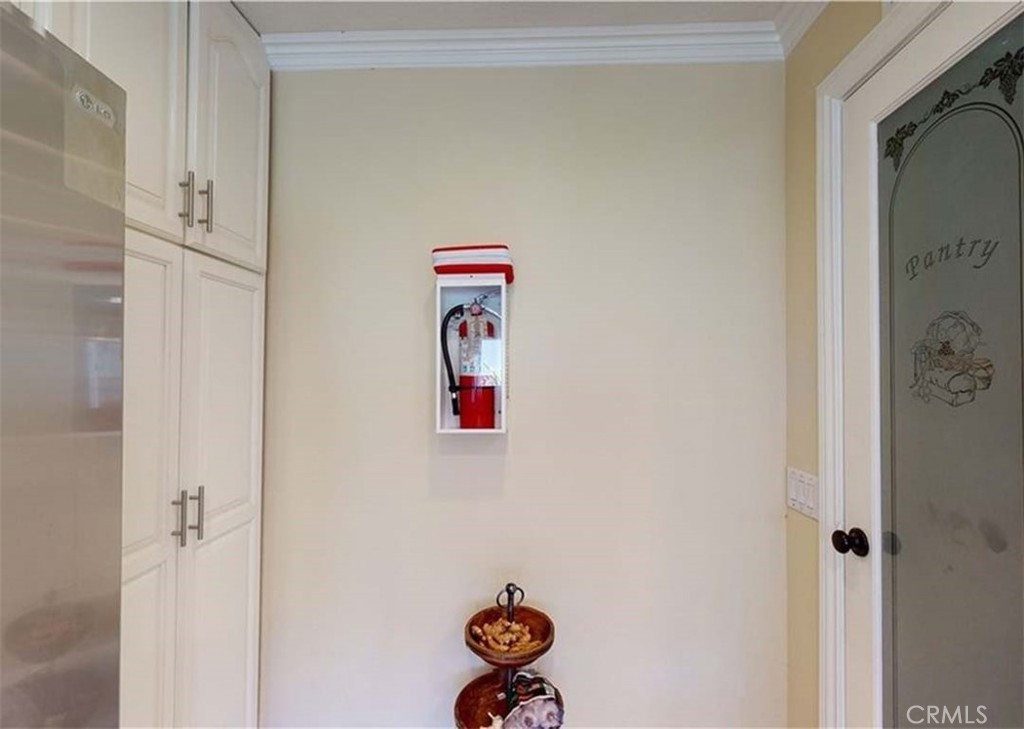 https://media.crmls.org/medias/909f6993-20f6-49ae-900b-ff594647d07c.jpg?preset=X-Large