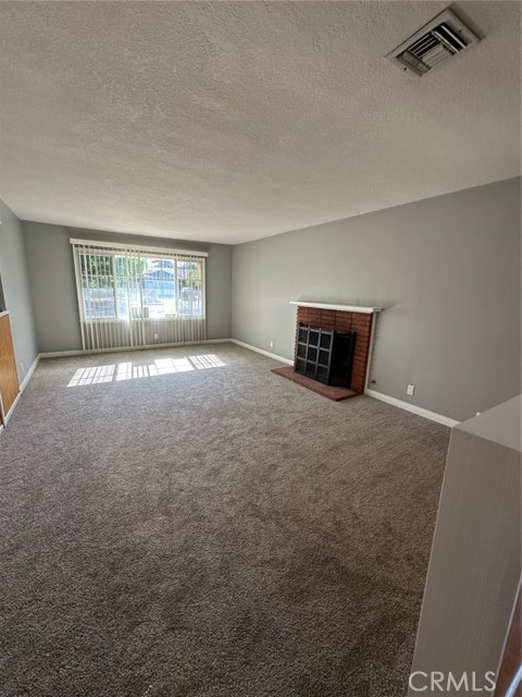 7856 Sausalito Avenue, West Hills CA: https://media.crmls.org/medias/90a0c447-1e18-4e80-8385-37a83c9ec8b6.jpg