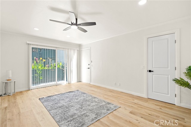 23254 Orange Avenue, Lake Forest CA: https://media.crmls.org/medias/90a0d3c9-8d1b-4dc0-80f3-ee5d6092dff5.jpg