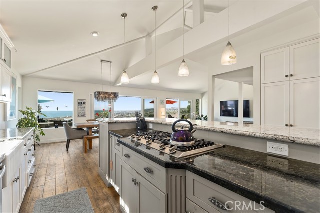 Detail Gallery Image 11 of 40 For 723 Avenida Presidio, San Clemente,  CA 92672 - 4 Beds | 2 Baths
