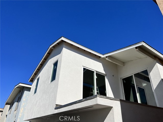 Detail Gallery Image 6 of 12 For 121 45th St, Newport Beach,  CA 92663 - – Beds | – Baths