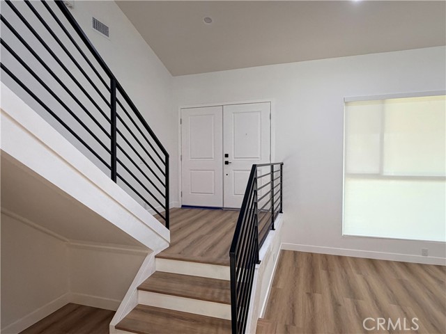 Detail Gallery Image 5 of 25 For 2534 Alona, Santa Ana,  CA 92706 - 5 Beds | 4 Baths