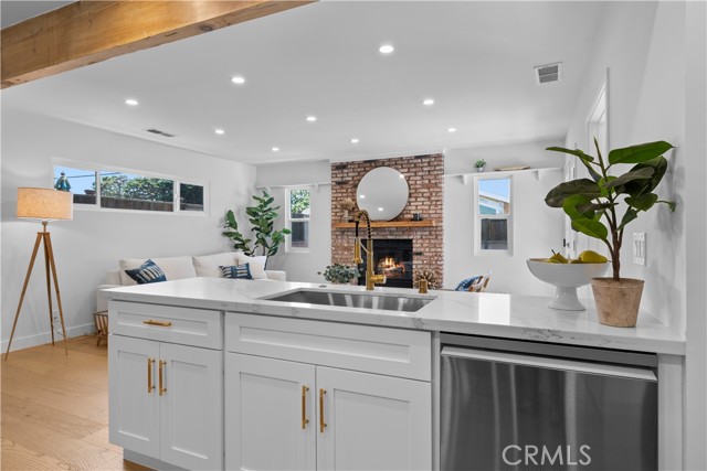 2720 Spreckels Lane, Redondo Beach, California 90278, 3 Bedrooms Bedrooms, ,2 BathroomsBathrooms,Residential,Sold,Spreckels,SB23143094