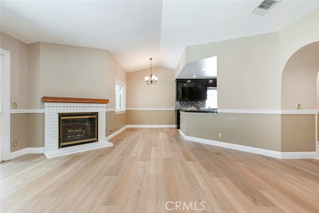 Detail Gallery Image 11 of 51 For 10928 Meseta Ave, Shadow Hills,  CA 91040 - 4 Beds | 3 Baths