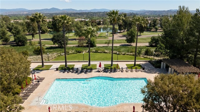 26814 Fairlain Drive, Valencia CA: https://media.crmls.org/medias/90a3b693-22d8-40b5-9c07-03f41031b2e1.jpg