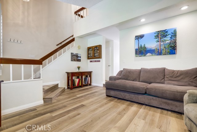 1505 W Nottingham Lane, Anaheim CA: https://media.crmls.org/medias/90a3c4e1-b067-403c-8d0d-3cef0348ec20.jpg
