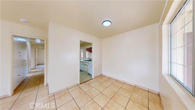 16631 Joshua Street, Victorville CA: https://media.crmls.org/medias/90a3c4e7-dd31-4155-ab92-facdbbe6a4b1.jpg