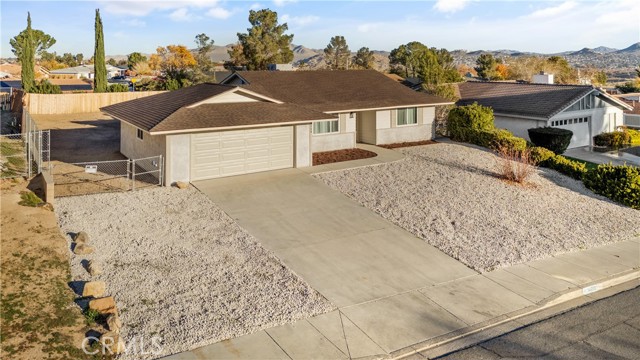 Detail Gallery Image 2 of 32 For 14208 Apple Creek, Victorville,  CA 92395 - 2 Beds | 1 Baths