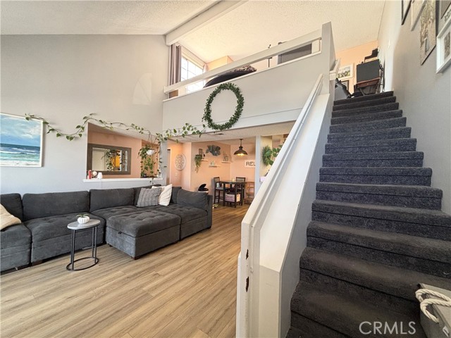 Detail Gallery Image 3 of 14 For 2409 Country, Santa Maria,  CA 93455 - 2 Beds | 2 Baths