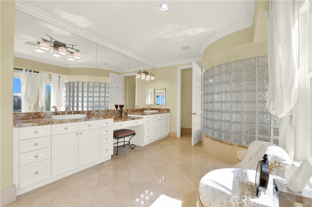 Detail Gallery Image 39 of 69 For 7231 Brandon Ct, Riverside,  CA 92506 - 6 Beds | 6/1 Baths