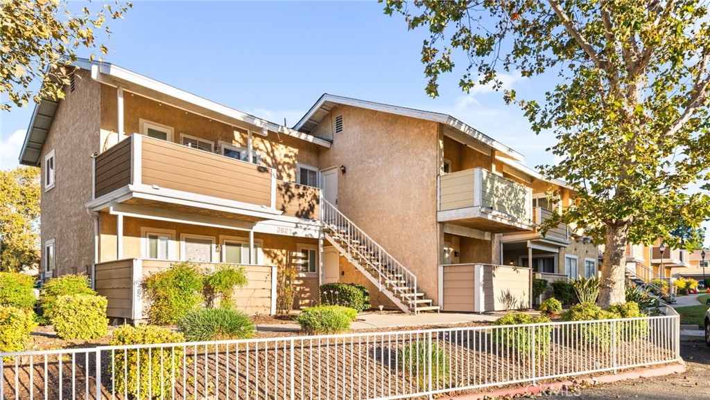 3627 Oak Creek Drive