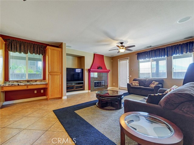 Detail Gallery Image 20 of 59 For 9737 Espada Creek, Moreno Valley,  CA 92557 - 4 Beds | 3 Baths