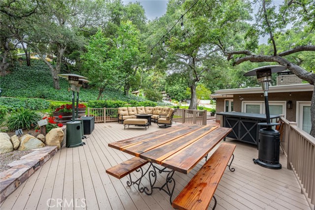 24208 Heritage Lane, Newhall CA: https://media.crmls.org/medias/90a5423b-6c07-4e9a-a966-7d99bc7de743.jpg