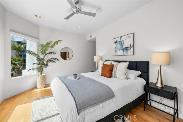 36 15th Street, Hermosa Beach CA: https://media.crmls.org/medias/90a55f97-6e1f-4782-8382-5e310d2d0b1d.jpg