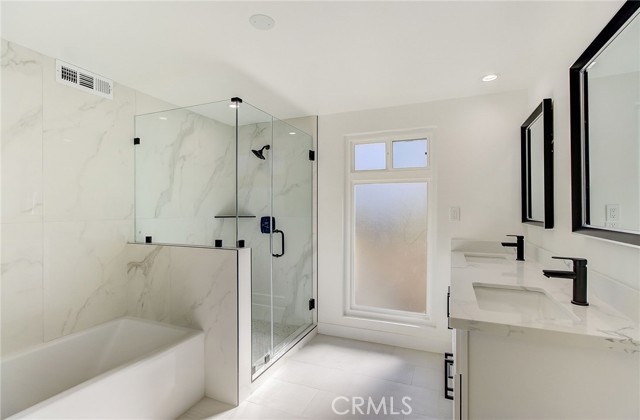 11200 Jellico Avenue, Granada Hills CA: https://media.crmls.org/medias/90a61e6b-0edf-4046-a5d8-d42296dc9bce.jpg