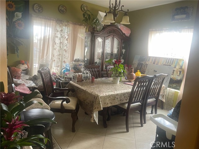 12924 Chippewa Street, Sylmar CA: https://media.crmls.org/medias/90a63ec0-0fa9-4f57-8c16-d47e7fde74c8.jpg