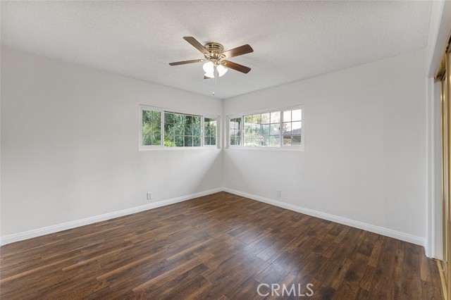 1073 E Knollcrest Drive, Covina CA: https://media.crmls.org/medias/90a6676e-089e-4054-b1c4-2b425145a8e4.jpg