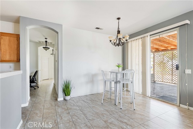 Detail Gallery Image 15 of 47 For 21770 Calle Prima, Moreno Valley,  CA 92557 - 4 Beds | 2 Baths