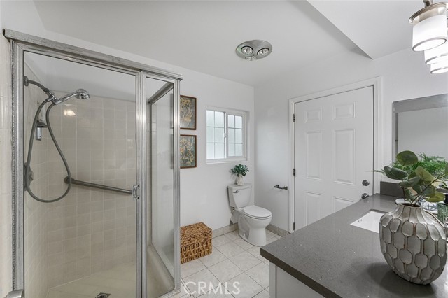 1073 E Knollcrest Drive, Covina CA: https://media.crmls.org/medias/90a7c36c-1ec5-4bbe-a8c7-209903de3d26.jpg