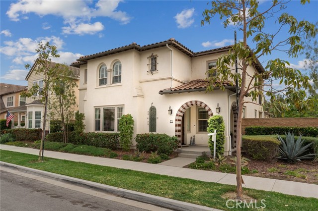 Detail Gallery Image 3 of 52 For 71 Holmes Pl, Tustin,  CA 92782 - 5 Beds | 4/1 Baths