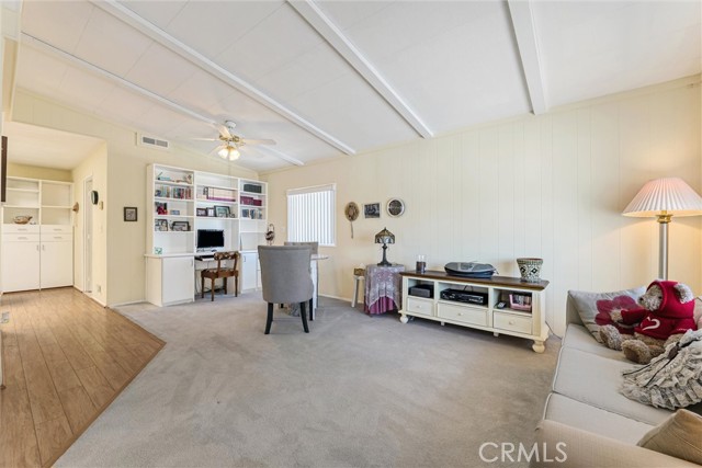 Detail Gallery Image 6 of 41 For 2550 Pacific Coast Hwy #42,  Torrance,  CA 90505 - 3 Beds | 2 Baths