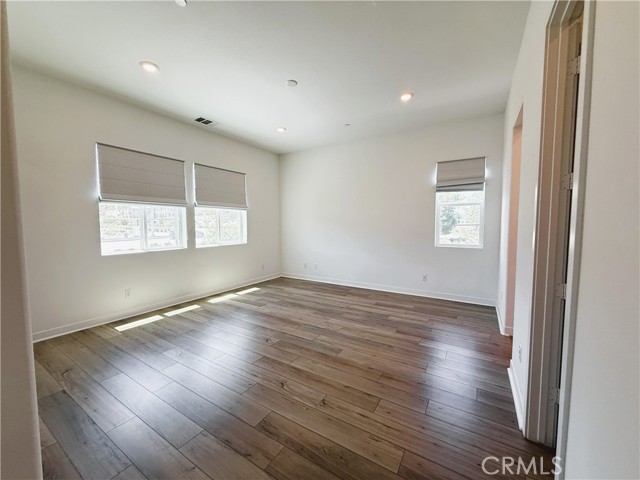 Detail Gallery Image 8 of 33 For 27078 Painted Sky Way, Valencia,  CA 91381 - 3 Beds | 2 Baths