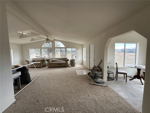 Detail Gallery Image 7 of 19 For 41981 Avenida Abril, Hemet,  CA 92544 - 3 Beds | 2 Baths