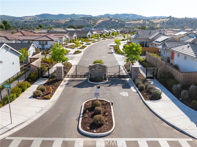 2182 Gamay Lane, Paso Robles CA: https://media.crmls.org/medias/90a964d6-74a6-4c4c-97c5-96d07edafa1a.jpg
