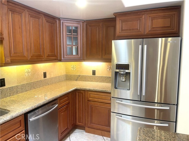 1060 Foxburg Road, Seal Beach CA: https://media.crmls.org/medias/90a9b17d-74ac-4476-a977-a5943525ef41.jpg