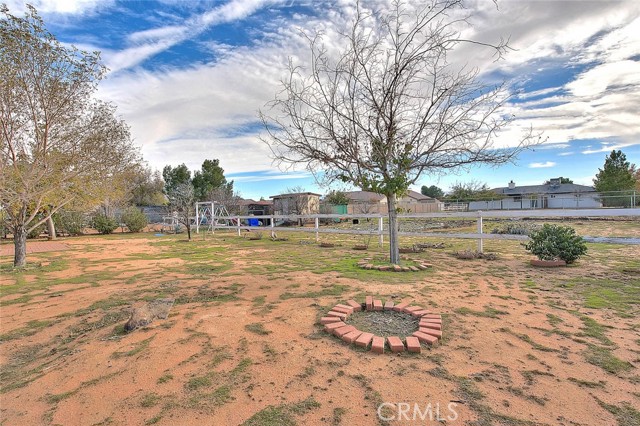 Detail Gallery Image 19 of 21 For 22133 Thunderbird, Apple Valley,  CA 92307 - 2 Beds | 1 Baths