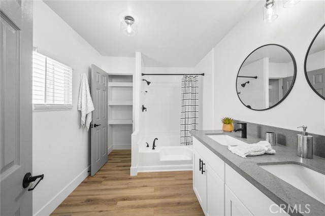 Master Bath - Dual Sinks with Quartz Tops