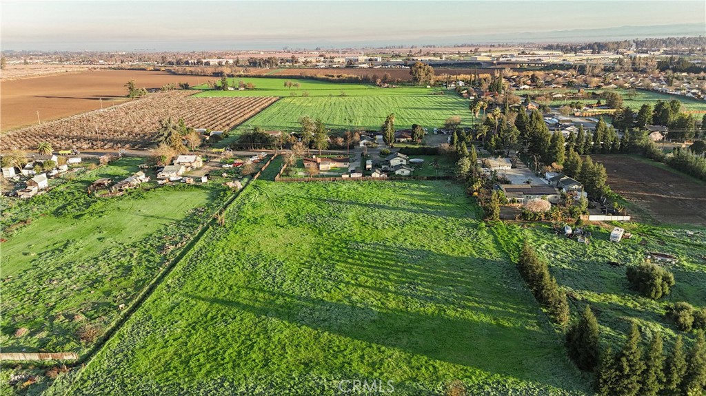 https://media.crmls.org/medias/90aa49af-ff2d-4629-a988-ebbdf07ec1ea.jpg?preset=X-Large