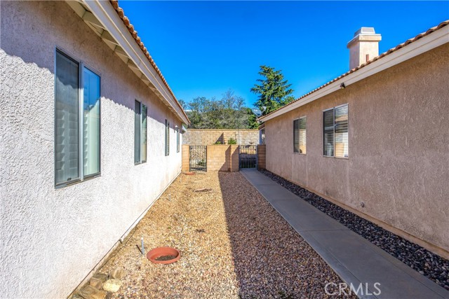 10650 Bel Air Drive, Cherry Valley CA: https://media.crmls.org/medias/90aa8b9c-8295-4853-aabc-9d967b891fa3.jpg