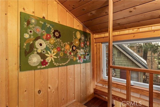 Detail Gallery Image 26 of 35 For 572 W Victoria Ct, Lake Arrowhead,  CA 92352 - 3 Beds | 1 Baths