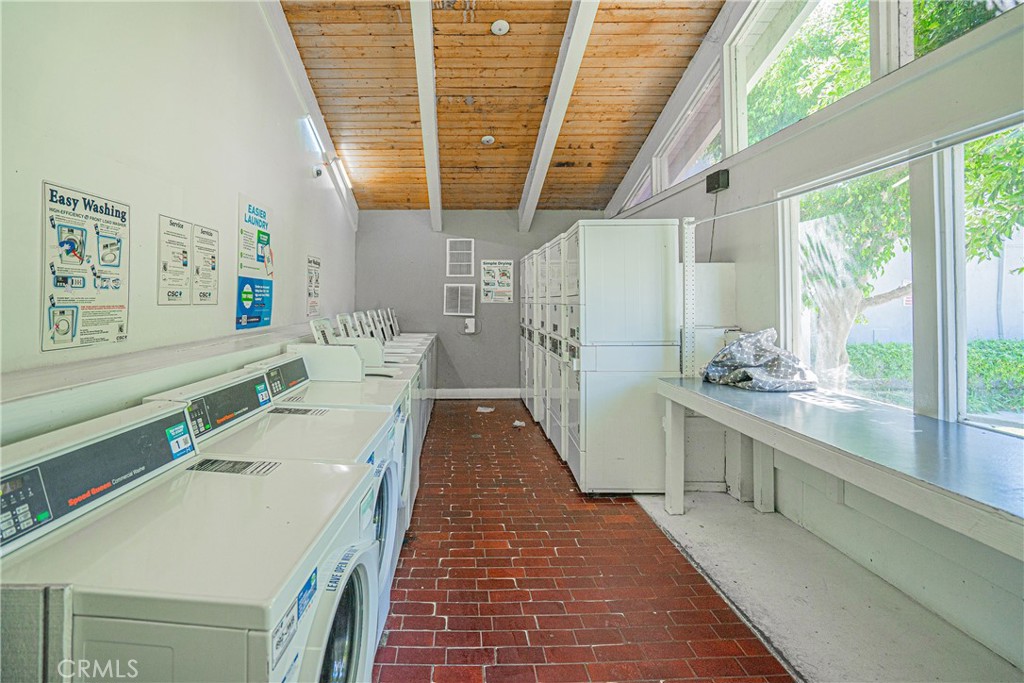 90ac8cd6 70c0 4b01 9063 2ee02df4551b