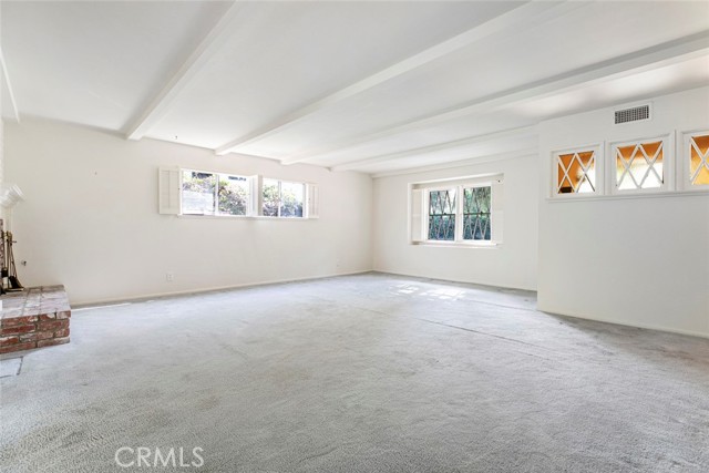 1558 Hillcrest Avenue, Glendale CA: https://media.crmls.org/medias/90aced30-846f-4045-a0d4-9c224f79708d.jpg