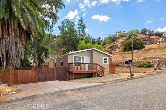 17603 Hayes, Lake Elsinore CA: https://media.crmls.org/medias/90ae6a0c-97dd-485d-aba7-f32ea524653b.jpg