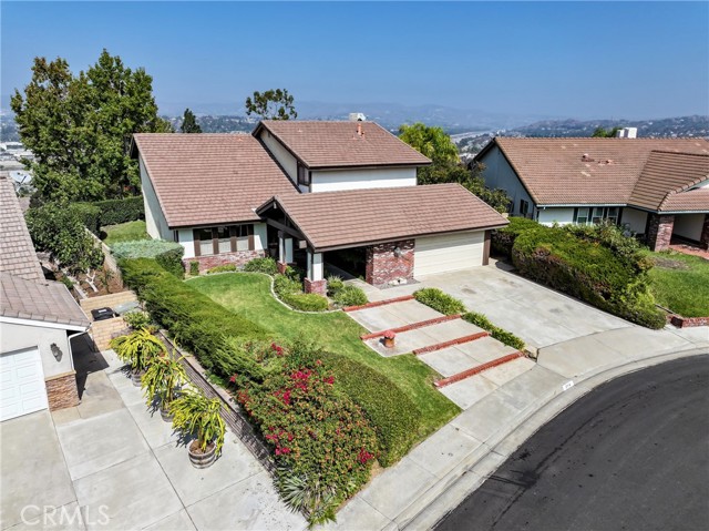 Detail Gallery Image 2 of 54 For 314 Smokeridge Ter, Anaheim Hills,  CA 92807 - 5 Beds | 3 Baths